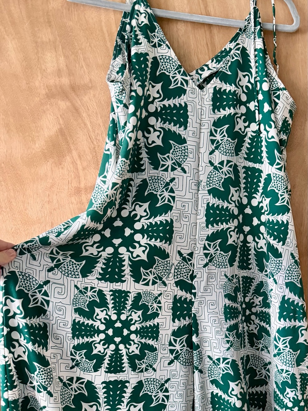 Manuhealii Onipa’a Green/White sz xl jumpsuit - Picture 5 of 5